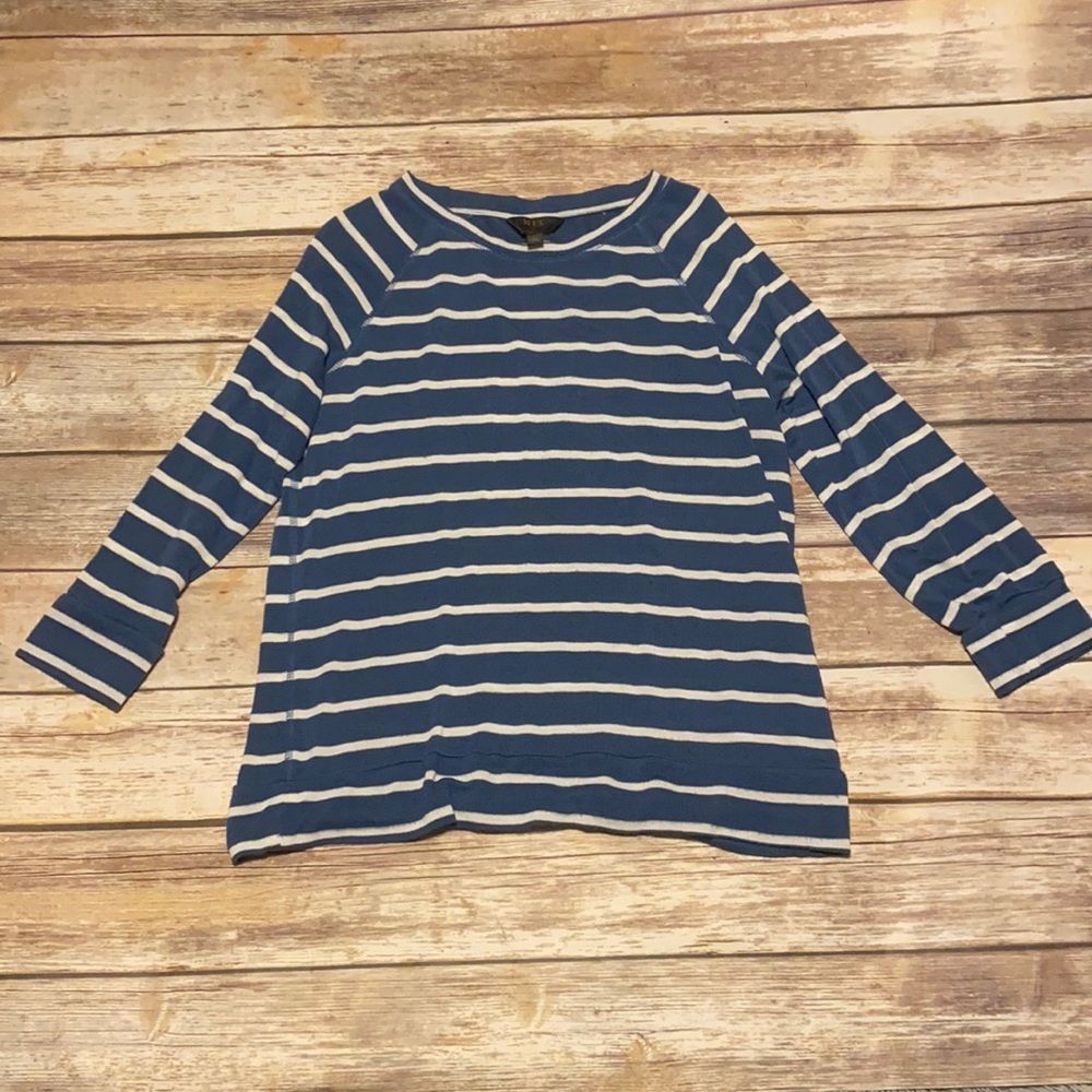 Women’s long sleeve top